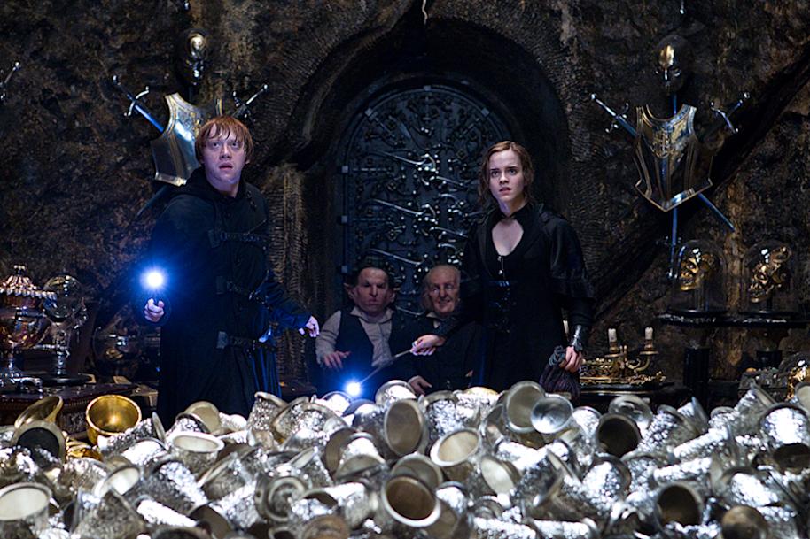 HP-F8-gringotts-lestrange-vault-hermione-ron-griphook-web-landscape