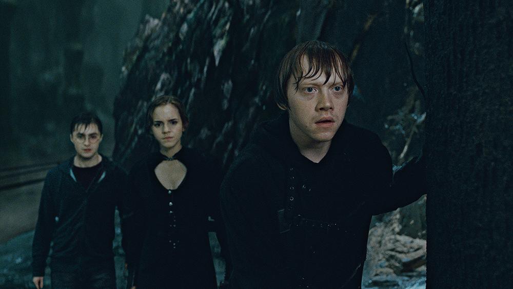 HP-F8-harry-ron-hermione-gringotts-vaults-web-landscape